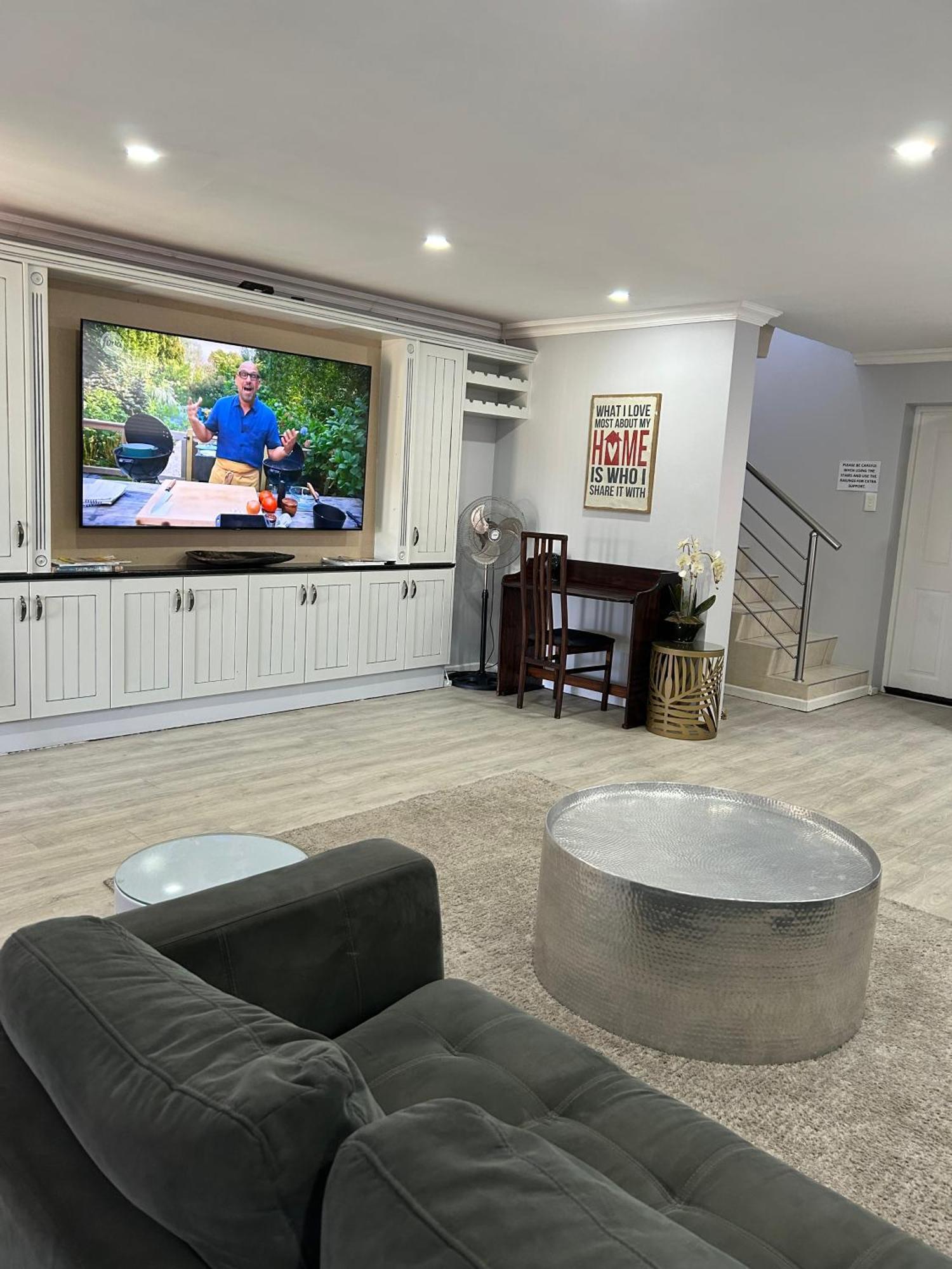 Sky Holiday House Източен Лондон Екстериор снимка